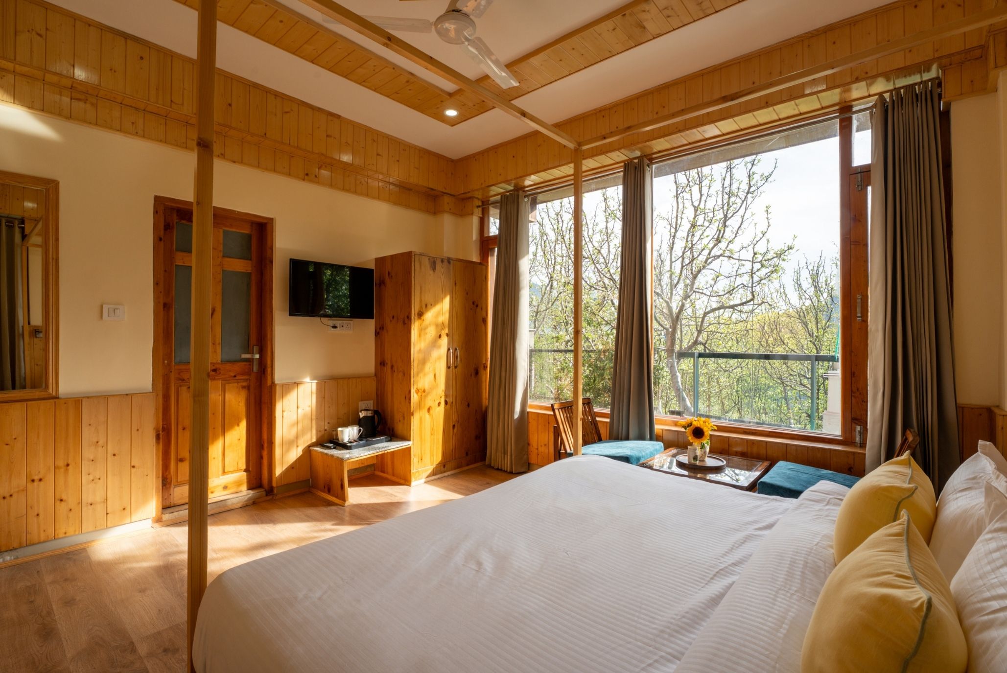 Deluxe Room bathroom